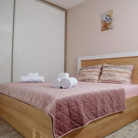 아파트 Rose Valley